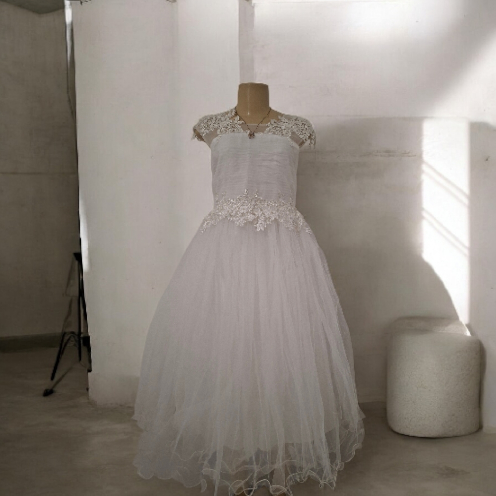 💋DRESS Elegant White Lace Gown💋